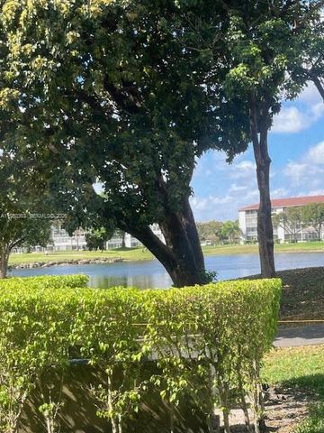 300 SW 134th Way 102E, Pembroke Pines, FL 33027