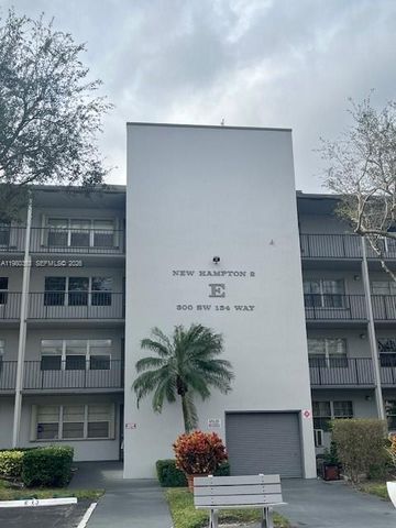 300 SW 134th Way 102E, Pembroke Pines, FL 33027