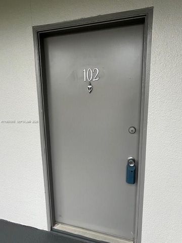 300 SW 134th Way 102E, Pembroke Pines, FL 33027