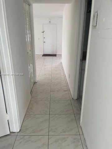 300 SW 134th Way 102E, Pembroke Pines, FL 33027