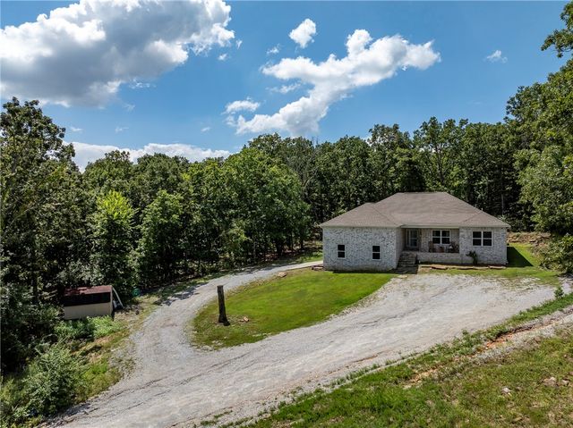 1213 Stokenbury Road, Elkins, AR 72727