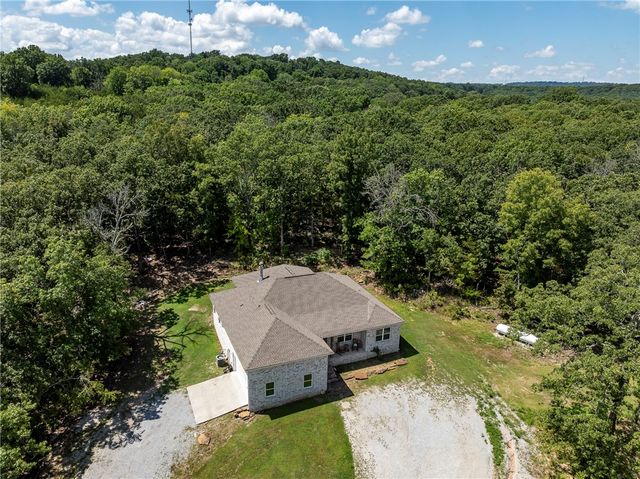 1213 Stokenbury Road, Elkins, AR 72727