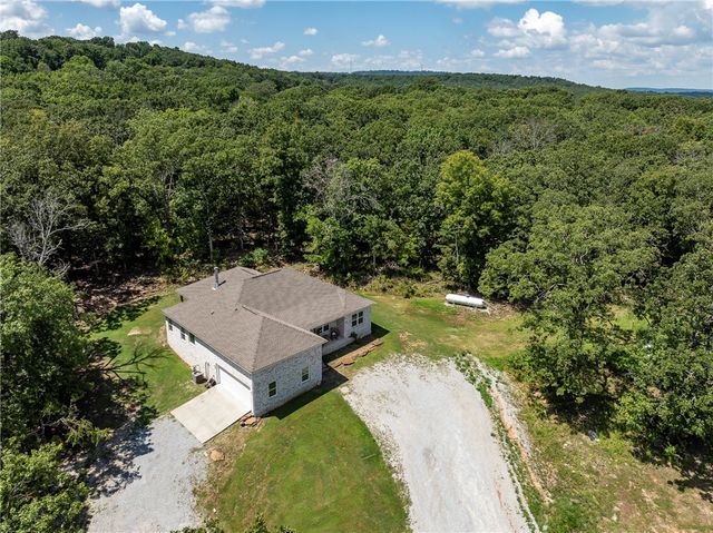 1213 Stokenbury Road, Elkins, AR 72727