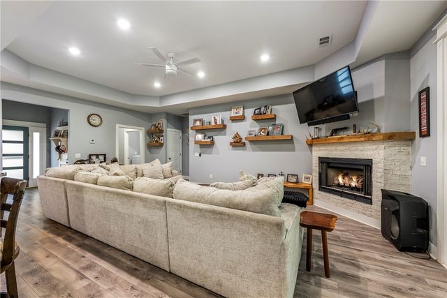 1213 Stokenbury Road, Elkins, AR 72727