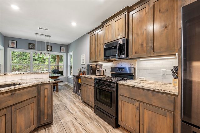 1213 Stokenbury Road, Elkins, AR 72727