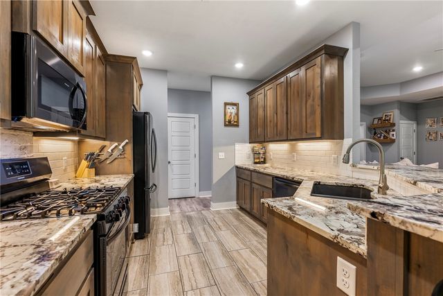 1213 Stokenbury Road, Elkins, AR 72727