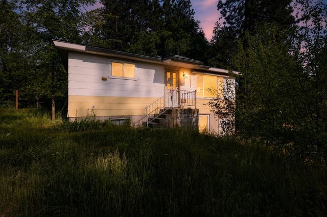 611 S Farr Rd, Spokane Valley, WA 99206