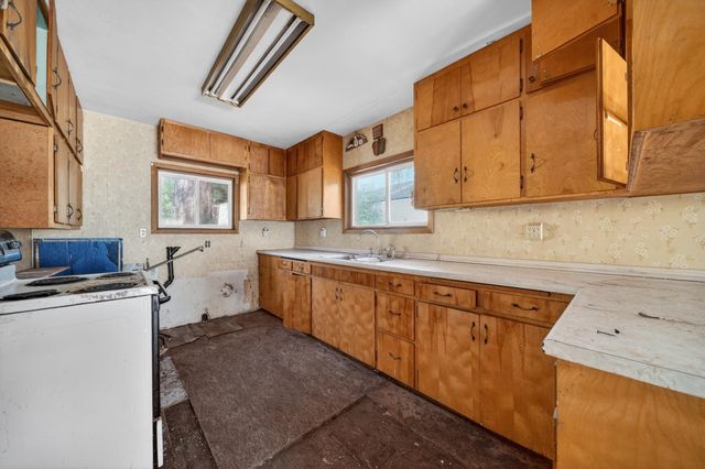 611 S Farr Rd, Spokane Valley, WA 99206