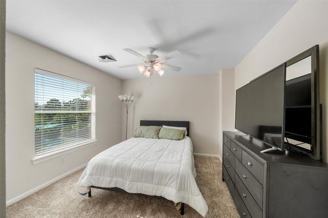 2 N Chantsong Circle, The Woodlands, TX 77382