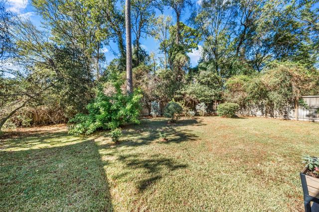 2 N Chantsong Circle, The Woodlands, TX 77382