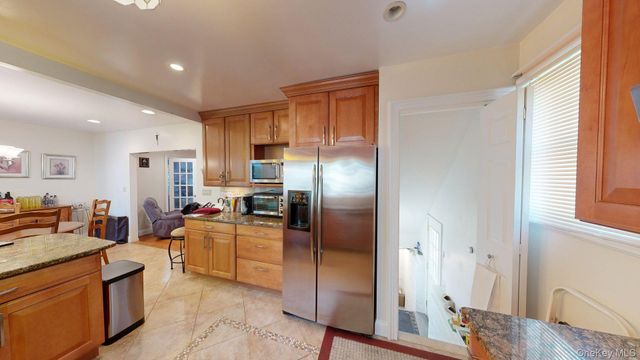 15 Woodbine Road, Irvington, NY 10533