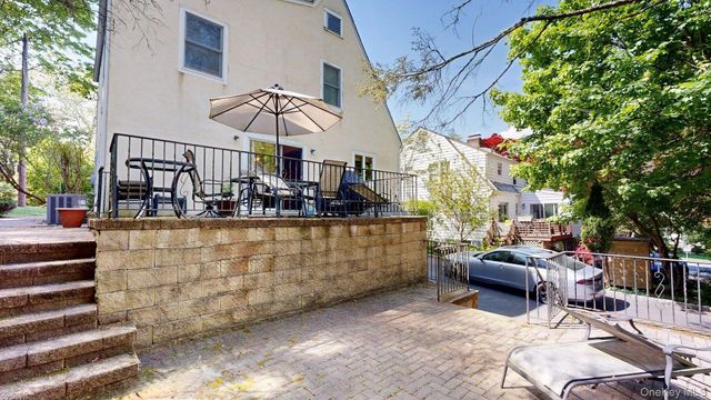 15 Woodbine Road, Irvington, NY 10533