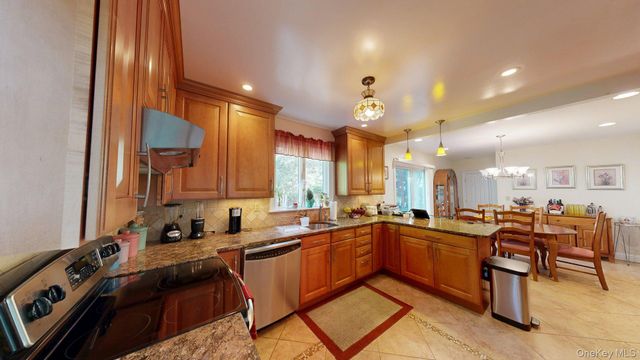 15 Woodbine Road, Irvington, NY 10533