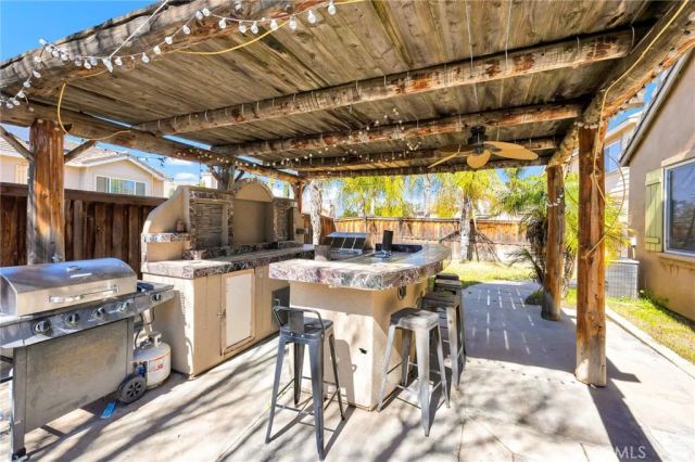 714 Suncup Circle, Hemet, CA 92543