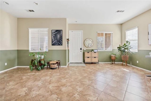 714 Suncup Circle, Hemet, CA 92543