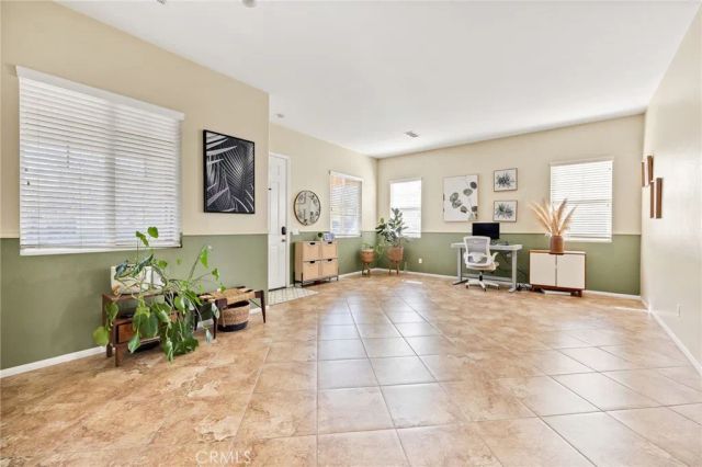 714 Suncup Circle, Hemet, CA 92543