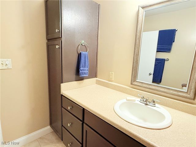 3525 Lakeview Boulevard, Stow, OH 44224