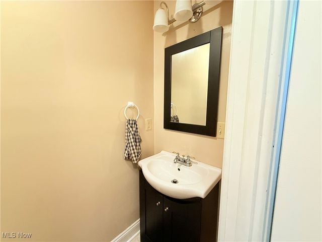 3525 Lakeview Boulevard, Stow, OH 44224