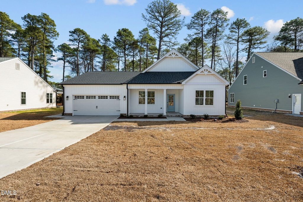 1214 Petite Terre Court, New Bern, NC 28560