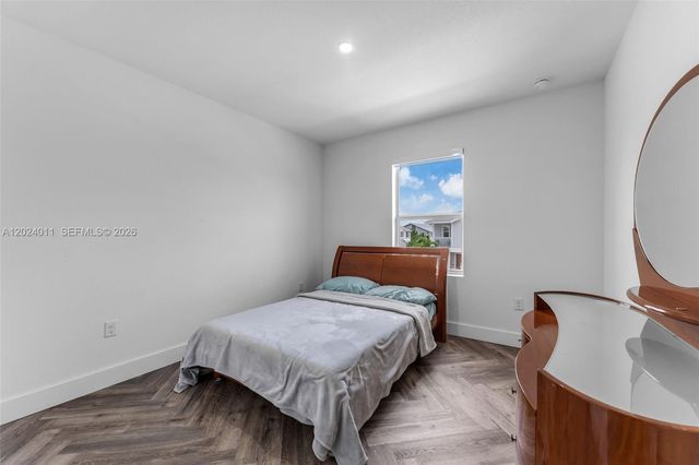 914 SE 18th St, Homestead, FL 33034