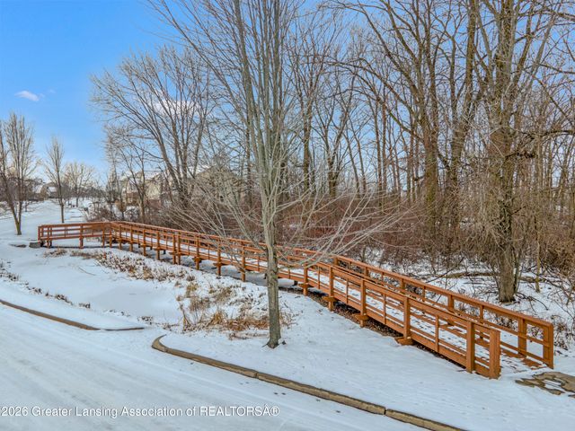 3738 Crane Circle, Okemos, MI 48864