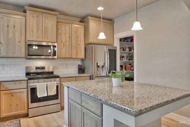 12737 S S Arezzo Way, Nampa, ID 83686