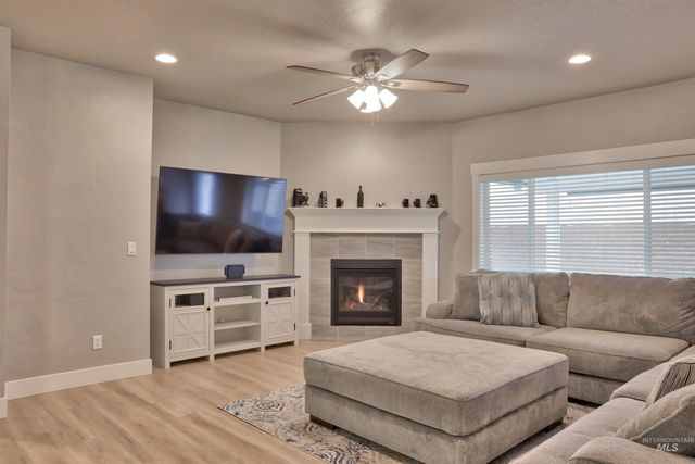 12737 S S Arezzo Way, Nampa, ID 83686