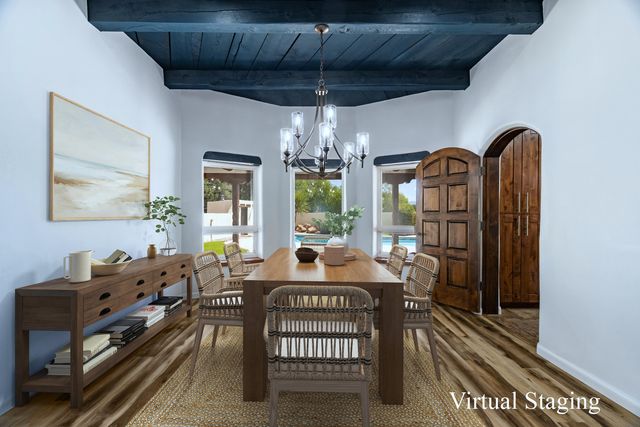 1718 Avenida Las Campanas NW, Los Ranchos, NM 87107