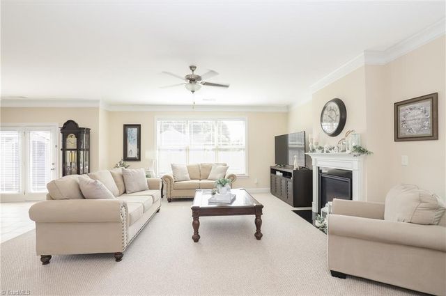 2689 Lamplight Circle, High Point, NC 27265