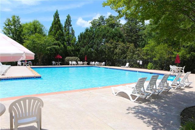 2689 Lamplight Circle, High Point, NC 27265