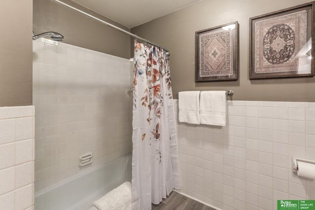 4412 Grover Street, Omaha, NE 68105