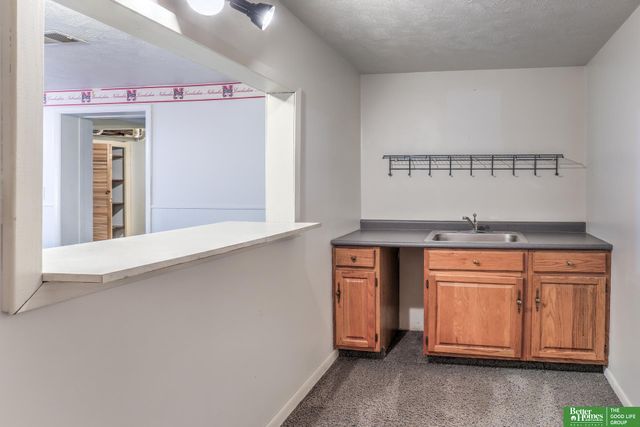4412 Grover Street, Omaha, NE 68105