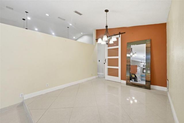 10949 NW 1st Manor, Coral Springs, FL 33071