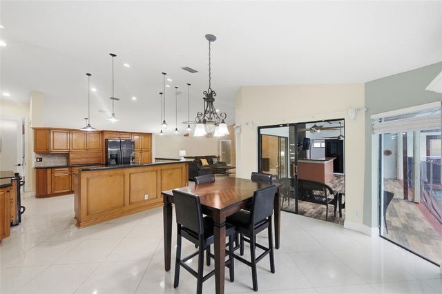 10949 NW 1st Manor, Coral Springs, FL 33071