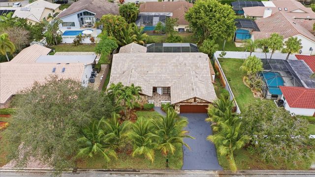 10949 NW 1st Manor, Coral Springs, FL 33071