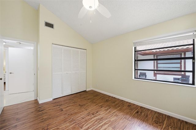 10949 NW 1st Manor, Coral Springs, FL 33071