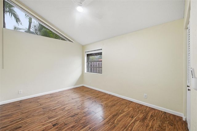 10949 NW 1st Manor, Coral Springs, FL 33071