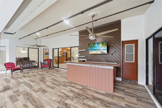 10949 NW 1st Manor, Coral Springs, FL 33071