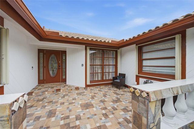 10949 NW 1st Manor, Coral Springs, FL 33071