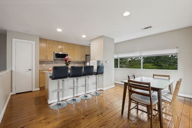 1211 Urban Lofts Drive, Dallas, TX 75215