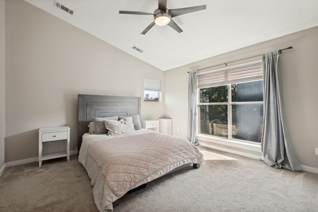 1211 Urban Lofts Drive, Dallas, TX 75215