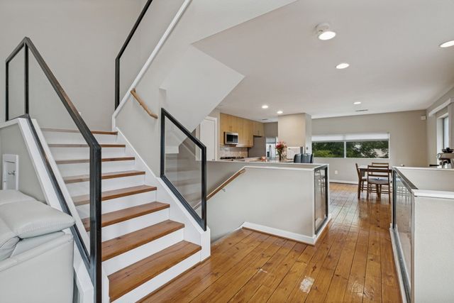 1211 Urban Lofts Drive, Dallas, TX 75215