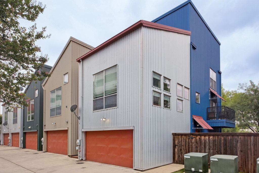 1211 Urban Lofts Drive, Dallas, TX 75215