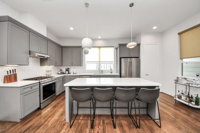 1721 Eado Point Lane, Houston, TX 77003