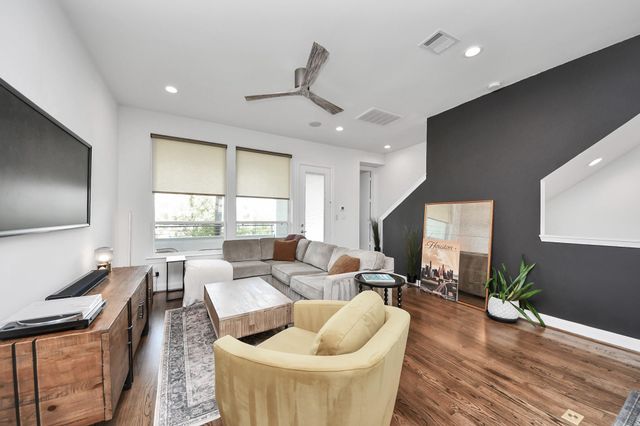 1721 Eado Point Lane, Houston, TX 77003