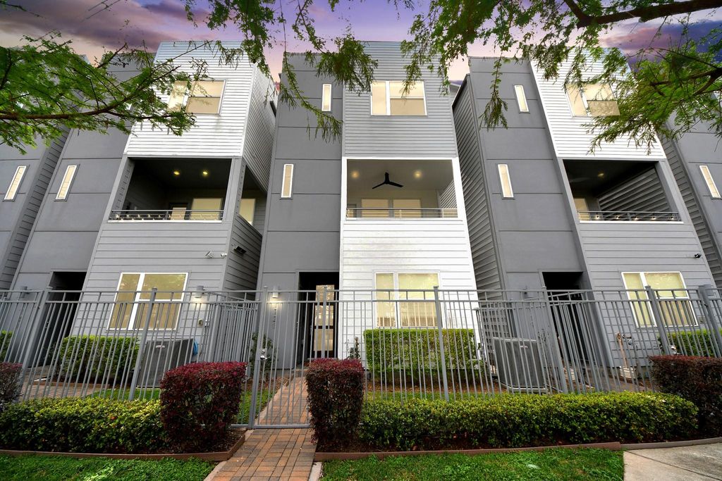 1721 Eado Point Lane, Houston, TX 77003