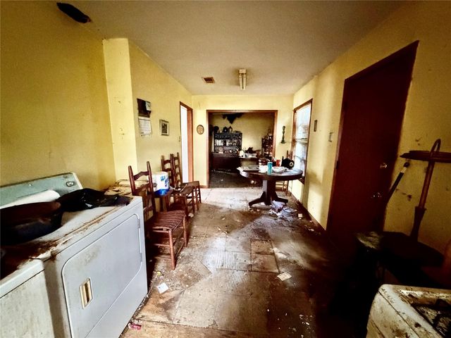 2305 Main Street, La Marque, TX 77568