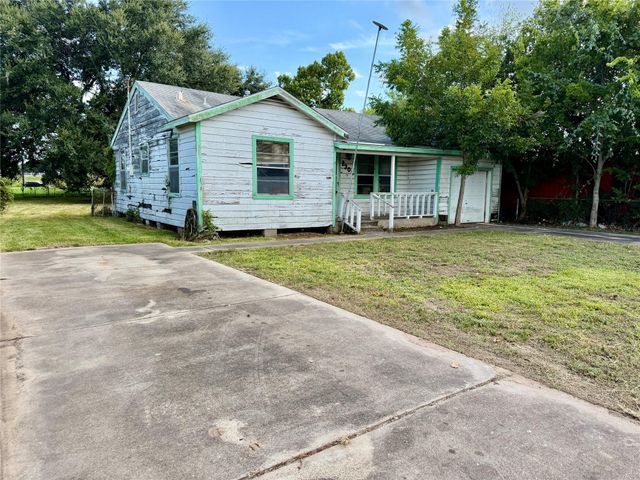 2305 Main Street, La Marque, TX 77568