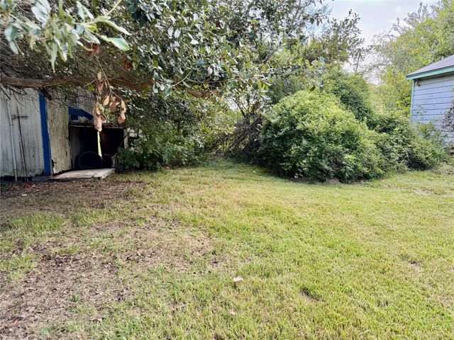 2305 Main Street, La Marque, TX 77568