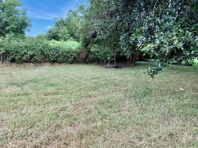 2305 Main Street, La Marque, TX 77568